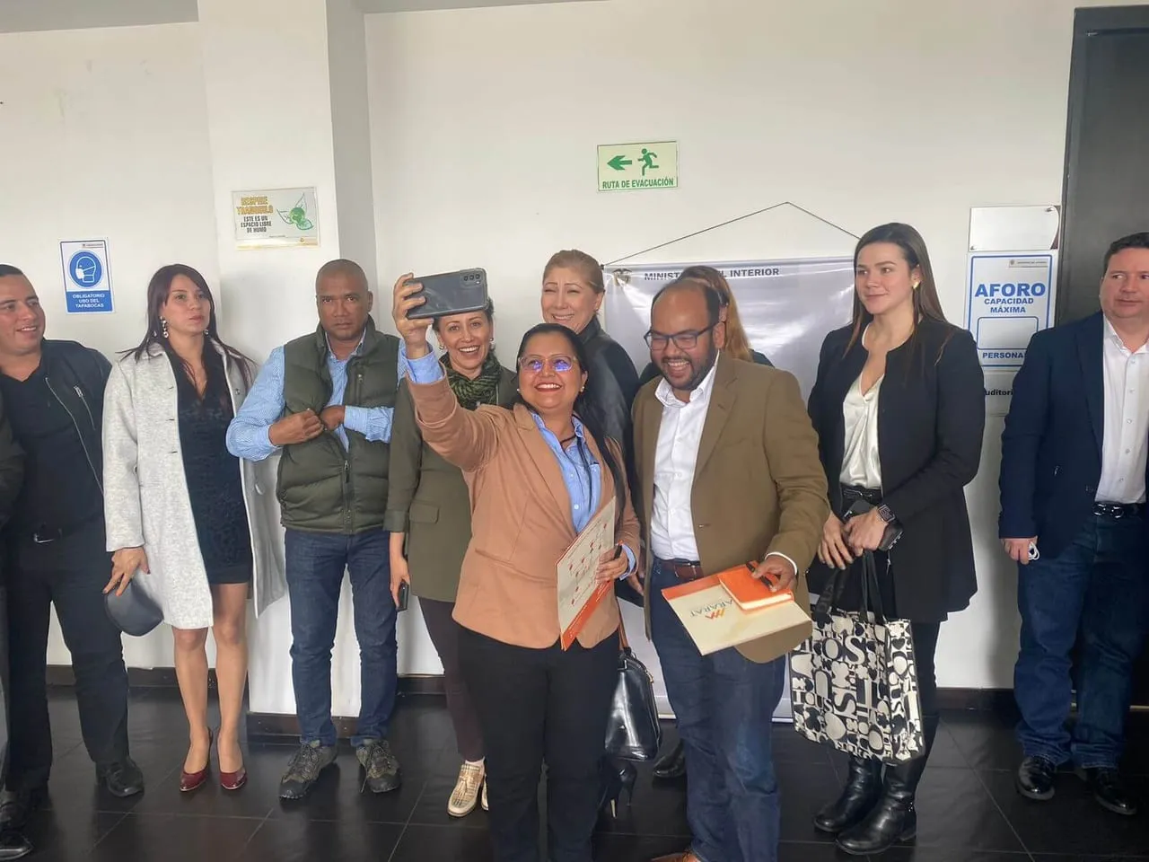 Gobierno Petro, asume compromisos con EAT del país (foto 1)