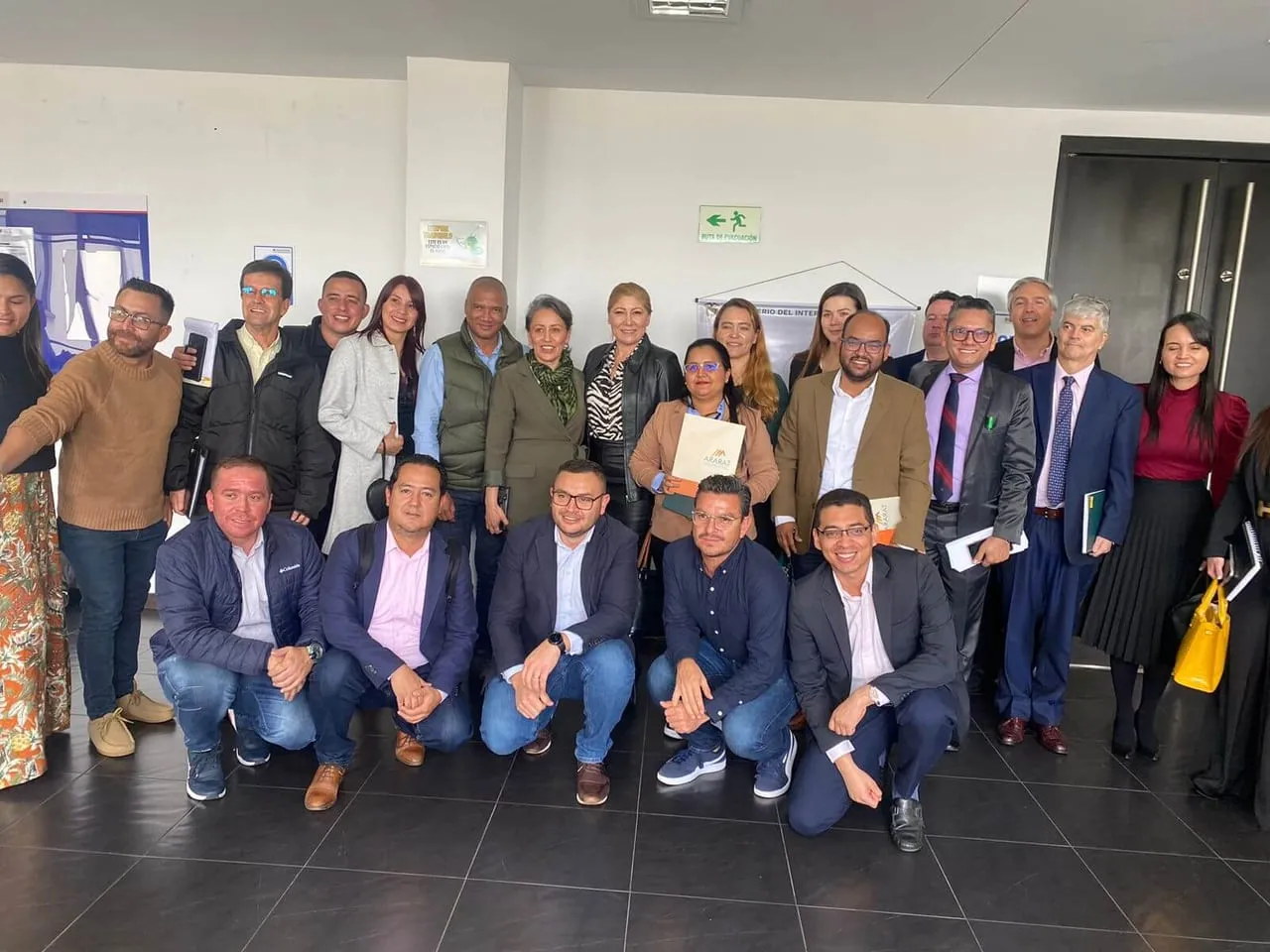 Gobierno Petro, asume compromisos con EAT del país (foto 2)